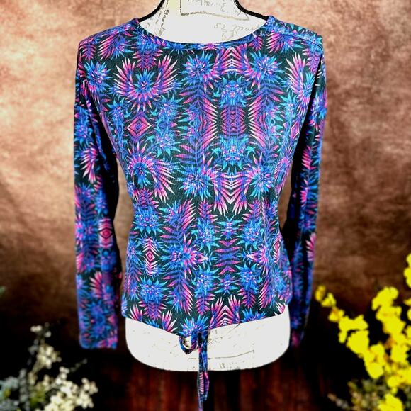 Retreat Rhonda Shear Drawstring Hem Tunic Firework Floral Multiple Sizes - Picture 7 of 11